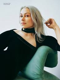 Britney spears shared a video of herself dancing to pumped up kicks thursday on instagram. Phoebe Bridgers Female Musicians Bellazon