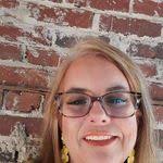 Beth Cribb's Instagram, Twitter & Facebook