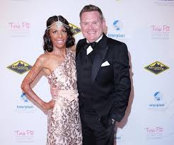 Turia Pitt And Michael Hoskin Love Story In Pictures Love Story Burn Survivor Michael