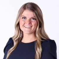 Amanda Manders's Instagram, Twitter & Facebook