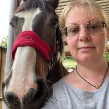 Does anyone do bookbinding courses, or leather working courses? Two skills  that my spouse and I have been wanting to learn!