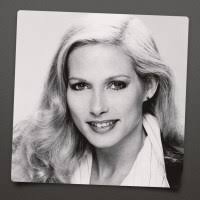 Shelley Smith Dead: Super Model Turned Actress Was 70