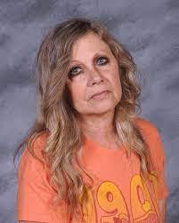 Lora Dill's Instagram, Twitter & Facebook