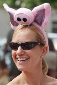 Mountain Brook residents want the 'pig' to stay, hundreds show up to public  meeting