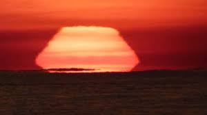 Check spelling or type a new query. El Sol Deformado Frente A Barcelona