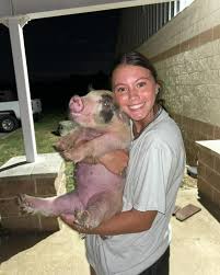 Hey ya'll!! My name is Avery Dietz and I am from Cedar Park Texas. I am not  100% committed to Texas Tech but it is one of my top 2 choices! I