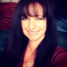 Carrie Brewer (@cbwhoohoo)