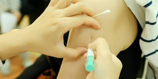 Cancerul de col uterin, una dintre cele mai cumplite boli împotriva căreia cad victime aproape 2000 de femei pe an, poate fi prevenit cu ajutorul vaccinului în tot acest timp, cât eu am dormit, 4 femei au murit de cancer de col uterin în românia. Le Vaccin Contre Le Cancer Du Col De L Uterus Est Sur Et Indispensable Le Point