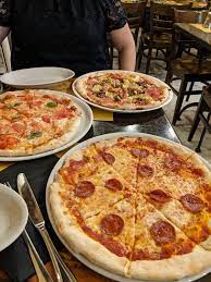 our last pizza in italy ristorante pizzeria al bacco felice venice pizza pizzas food foods food italy pizza daily servings