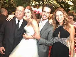 Olhando para a foto deu até vontade de casar, disse internauta. Facebook