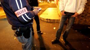 Lyricsles flics de la bac montent… tano, tom gaudin. Quand Un Hypercolerique Terrasse Trois Policiers De La Bac
