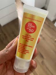 Check out these top face what to look for in face sunscreen. Mgbeke Feeling Funky Ar Twitter Found A Good And Affordable Spf 50 Sunscreen To Use In Nigeria It S By A Nigerian Brand And It Leaves No White Marks Plus It Is Dermatologically