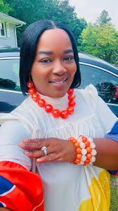 It's nothing like cute Accessorieses to make your attire POP. The BUBBLES  🫧🫧🫧🫧🫧🫧🫧🫧 BE BUBBLING!!!!!!!! ALL THE QUEENS WERE in-sync today..  Queen Bling Accessories and Beauty Cassandra Haynes Sissssssstaaaaa keep  the BUBBLES