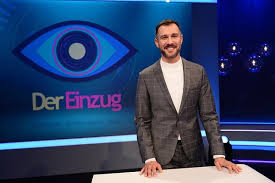 The name 'big brother' comes from the novel 1984 by george orwell about a futuristic society that coins the term 'big brother is always watching you'. Big Brother 2020 So Reagiert Das Netz Auf Die Kandidaten Express De