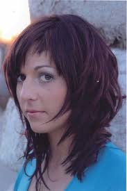 fransiger stufenhaarschnitt in dunkelbraun medium length hair styles medium hair styles medium long hair