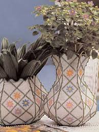 Find this plastic canvas pattern at: Vases Plastic Canvas Free Patterns