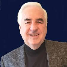 Daniel: Man of Faith, Integrity, and Insight: BEE World: 9781937324278:  Amazon.com: Books