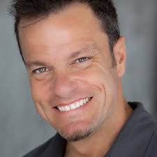 Steve Kader's Instagram, Twitter & Facebook