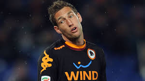 Стекеленбург мартен (stekelenburg maarten) футбол вратарь нидерланды 22.09.1982. Transfer News Roma Confirm Fulham Deal For Maarten Stekelenburg Football News Sky Sports