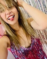 Valente Robles's Instagram, Twitter & Facebook