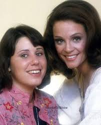 Sisters, Rhoda and Brenda ♥️ Valerie Harper and Julie Kavner