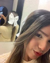 𝐄𝐌𝐈𝐋𝐘 𝐇𝐄𝐑𝐄𝐃𝐈𝐀