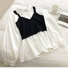 Bentuk kerah seperti ini banyak ditemukan pada atasan ataupun dress yang digunakan oleh wanita korea. Jual Blouse Wanita Grace Blouse Blouse Korea Blouse Wanita Pakaian Terlaris Korean Style Terbaru Juni 2021 Blibli