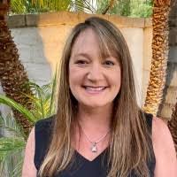 Stephanie Casperson's Instagram, Twitter & Facebook