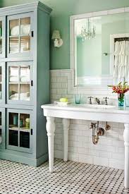 A regular bathroom will not spark our interest when it is plain and dull. Best Cottage Bathroom Decorating Ideas Picture Country Bathroom Designs Cottage Style Bathrooms Bathroom Design Small