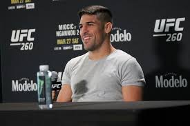 Vicente luque talks to the press ahead of his fight against tyron woodley at ufc 260. P0tckmp Fk0e6m