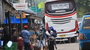 Larangan mudik ini berlaku untuk semua asn, polri dan bumn, karyawan swasta, pekerja mandisi juga seluruh masyarakat, dan akan diberlakukan mulai keputusan meniadakan mudik lebaran 2021 ini tentunya karena kasus covid yang masih tinggi di indonesia dan masih berlangsungnya program. Nzby5bku41edkm
