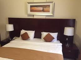 Bedroom Has Side Tables Table Lamps Writing Table Chair Wardrobe Etc Picture Of Akas Inn Hotel Apartment Dubai Tripadvisor We believe in helping you find the product that is right for you. picture of akas inn hotel apartment
