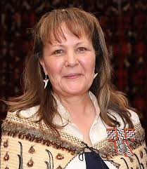 MAUREEN LANDER: Weaver, Installation Artist, Teacher, Academic Maureen**  **Robin Lander, MNZM (born 1942 in Rawene) is of Ngāpuhi (Te Hikutu  subtribe) and Irish, Scottish and English descent. Until recently, she  lived and