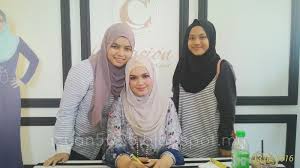 Monthly updates on the subjects of design, art, news, works and project. Terjumpa Dato Siti Nurhaliza Di Pembukaan Butik Creacion Shopping Di Jakel Mall Dunia Blog Iq