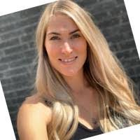 Laura Addington's Instagram, Twitter & Facebook