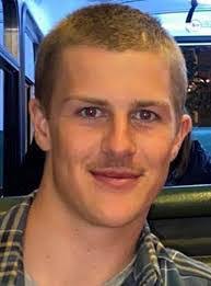 Robyn Button's Instagram, Twitter & Facebook