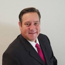 Hey, are you aware of an app, or someone building an app, that connects  people traveling to meet up at an airport? No, not a dating site! I'm  thinking about this scenario...I've