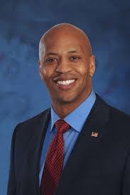 Deidre Hoover's Instagram, Twitter & Facebook