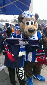 Why Wouldn T I Bring A Patriots Scarf To A Hertha Bsc Game And Pose With Our Big Friendly Bear Herthinho American European Football Mascot Sports Advertising
