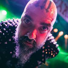 If your family isn't advocating for the people in LA rn, your family is  țřàşħ.