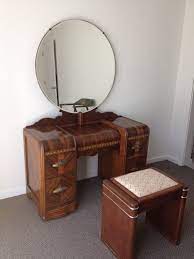 Art deco furniture vintage furniture bedroom furniture waterfall furniture geometric form modern materials beautiful bedrooms bedroom sets antiques. 1930 S Art Deco Waterfall Bedroom Furniture Art Deco Bedroom Furniture Art Deco Bedroom Art Deco Furniture