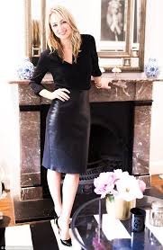 Financial Adviser Teaching Teenagers Her Top Tips In New Youtube Video How To Look Classy Corporate Fashion Stylish Fashion