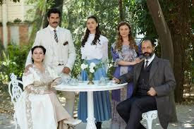 Calikusu Lovebird Wren Feride And Kamran Kamran And Feride Burak Ozcivit Fahriye Evcen Burak And Fahriy Turkish Actors Beautiful Love Stories Love Birds