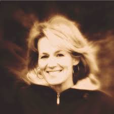 Sarah Hauri's Instagram, Twitter & Facebook