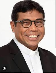 Sosok Pater Paulus Budi Kleden, Catatan Ringan Seorang Sahabat; Ketika  Pater Ozias ' Kasih Nilai Suka-suka'