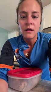 Energy Bites! So good 3 cups oats, 1 cup peanut butter, 1/2 cup honey,...