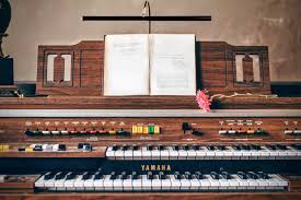 The 19 led grand piano lamp is available in four finishes, black with brass accents, black with satin nickel accents, antique brass, and mahogany bronze. Incorporating Piano Lamps Into Your Home Decor Cocoweb Quality Led Lighting Specialists