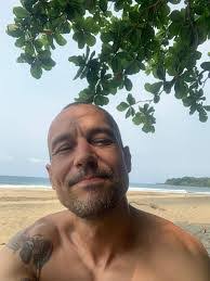 Ian Roden's Instagram, Twitter & Facebook