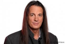 Le chanteur francis lalanne compte s'impliquer à sa façon dans le mouvement des gilets jaunes. Francis Lalanne En Concert En Aout Le Penthievre