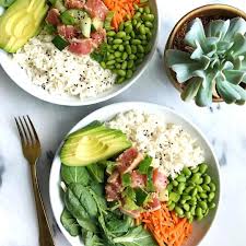 Yumi Yumidrinks Buddha Bowl In The Place Jeunes Pousses D Epinards Avocat Thon Snacke Carotte Tuna Poke Bowl Summer Recipes Ready Meal
